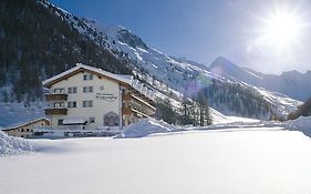 Country Wellnesshotel Bündnerhof